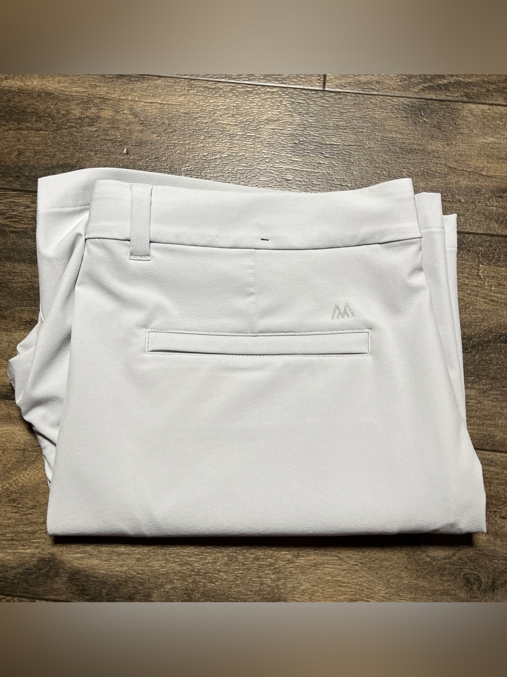 Mizzen+Main Helmsman Slim Shorts Men's 34x7 Light Grey Golf Stretch EUC - Picture 10 of 12